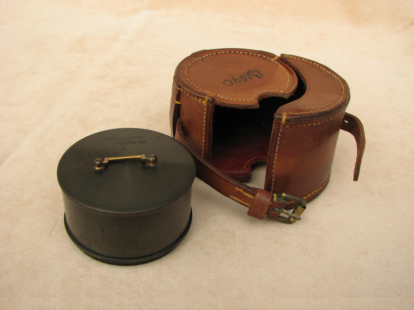 WW1 Troughton & Simms military pocket box sextant - dated 1916